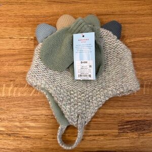 Cat & Jack Newborn 0-6 Months Knitted Dinosaur Hat & Mittens